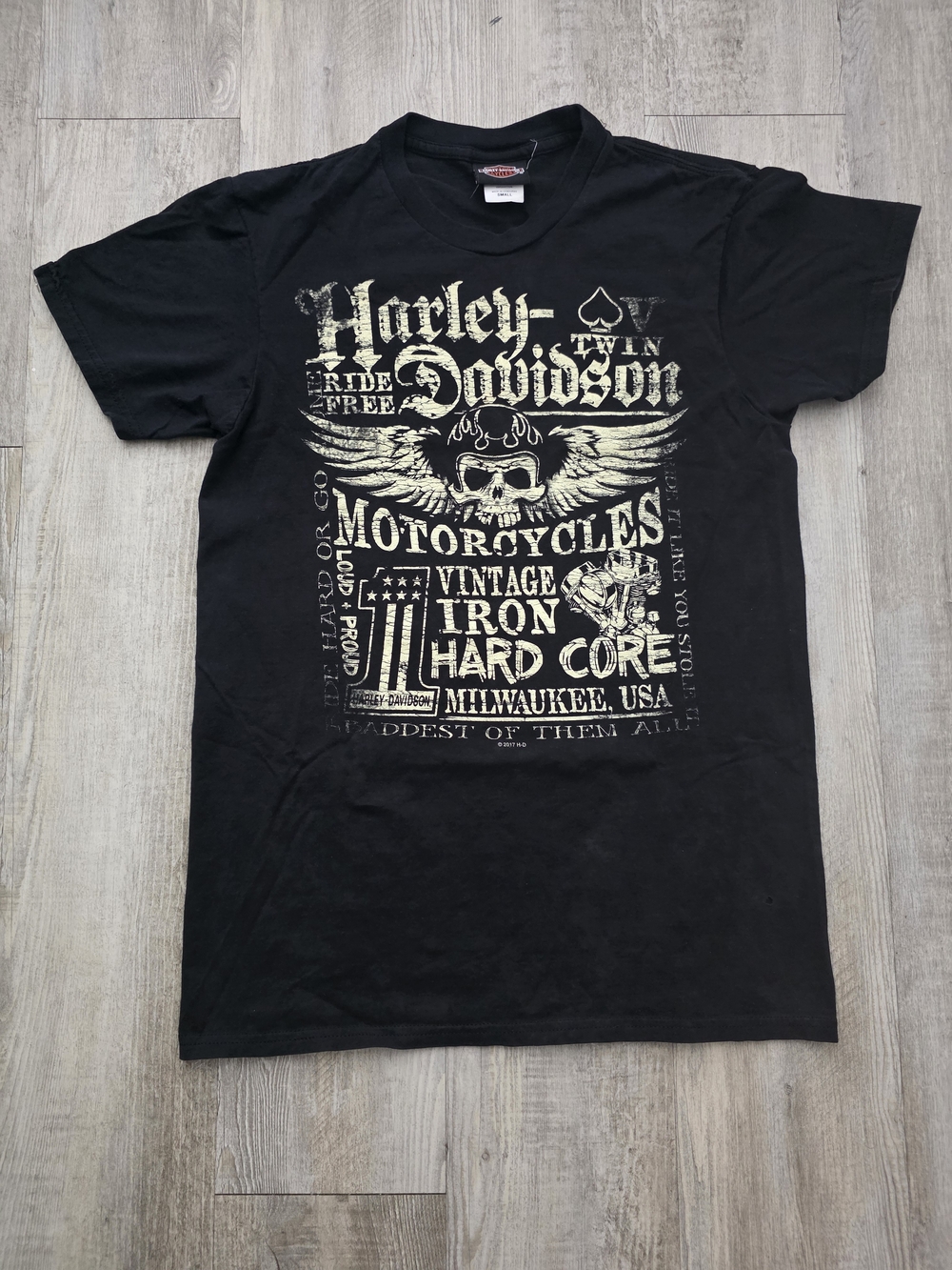 Harley-Davidson Black Tee with Cream Vintage Motorcycle Graphic